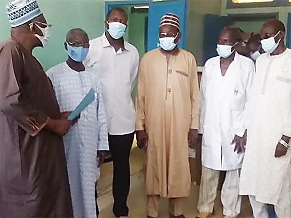 Don à l'Hôpital National Amirou Boubacar Diallo